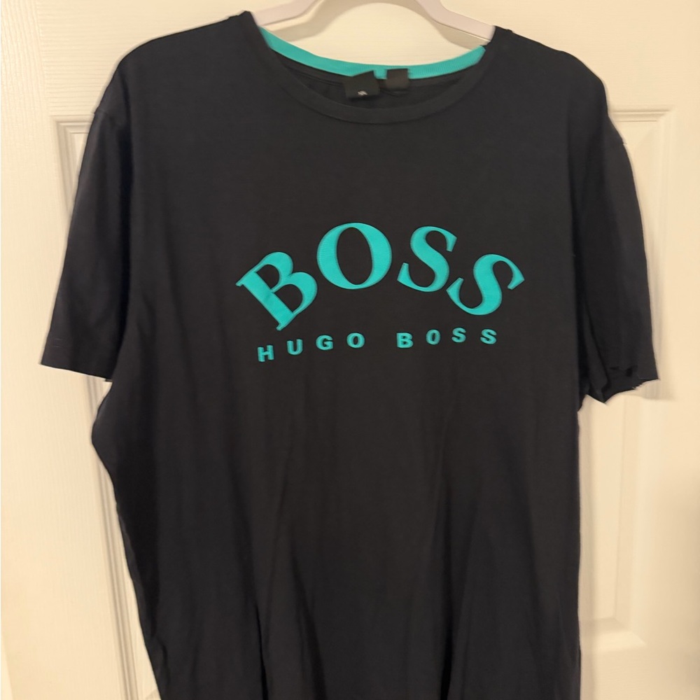 Hugo Boss Men's Tee with Teal Accents